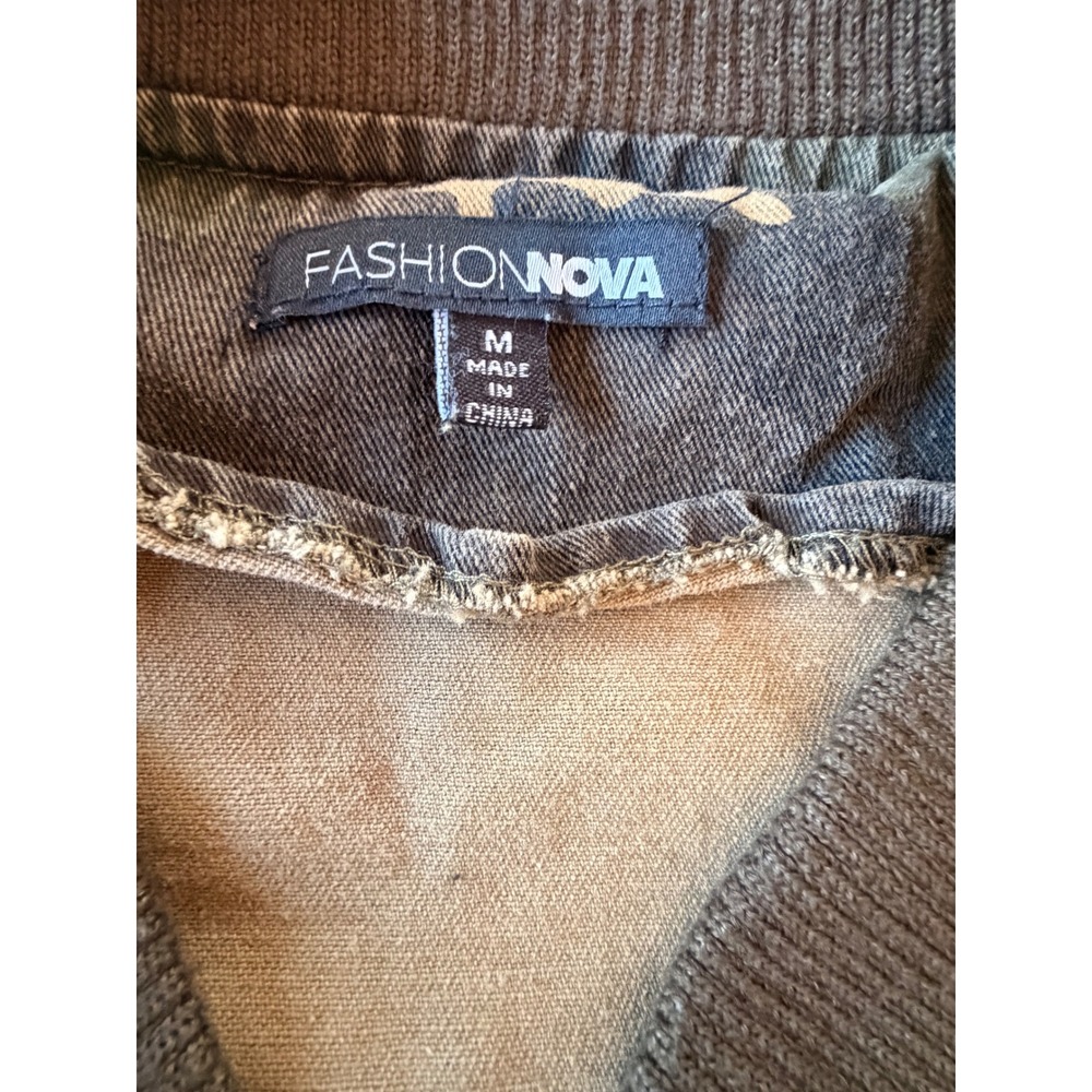Fashion‎ Nova Camo Bomber Jacket M Green Distressed Ripped Cotton Zip Up J1006A - Picture 7 of 7